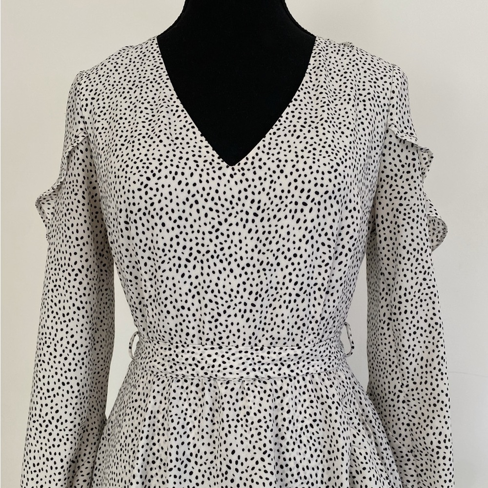 Classy Ruffled Romper - Picture 2 of 12